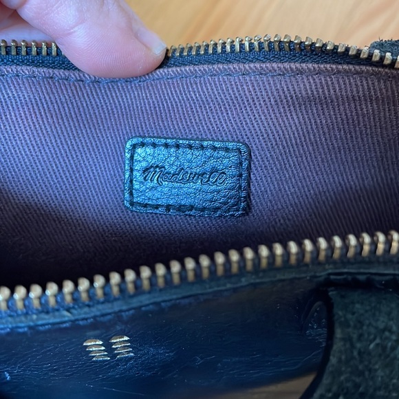 Madewell medium zip top transport tote. Crossbody - Picture 6 of 7